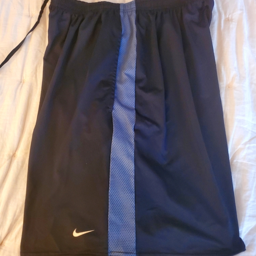 Nike Dri Fit shorts Black and Gray sz Large